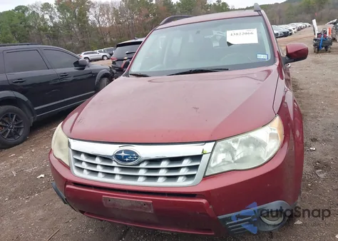 2011 Subaru Forester 2.5X Limited z USA, uszkodzony, nr VIN JF2SHBEC4BH773138